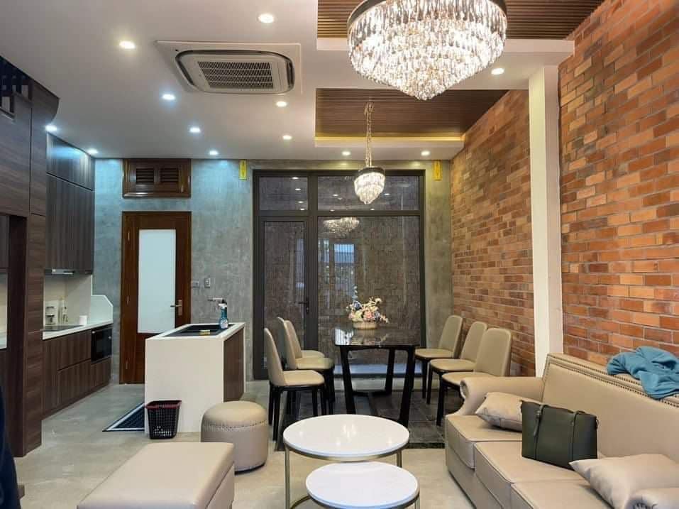 Siêu phẩm lô góc Ngọc Thụy Long Biên, ô tô chạy vòng quanh, dt 56, mt 5.2, giá chỉ 6 tỷ