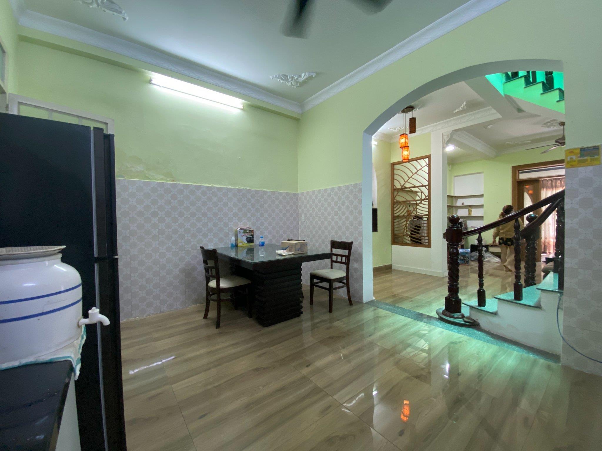 BÁN ngôi nhà MT ngay cơ sở y tế Q.12, khu dã ngoại công viên PHẦN MỀM QUANG TRUNG, hoạt động nhiều NGÀNH NGHỀ. giá bán