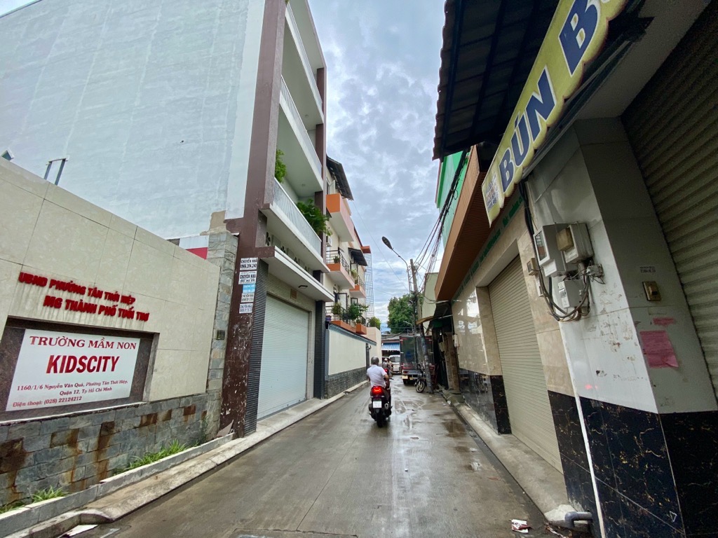 NHÀ HXH NGUYE4N VĂN QUÁ Q12