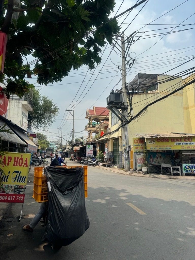 TÂN THỚI NHẤT, QUẬN 12 - NHÀ 2 TẦNG - ĐƯỜNG 5M XE HƠI NGỦ TRONG NHÀ -SỔ RIÊNG 80m2. GIÁ CHỈ 5 TỶ .