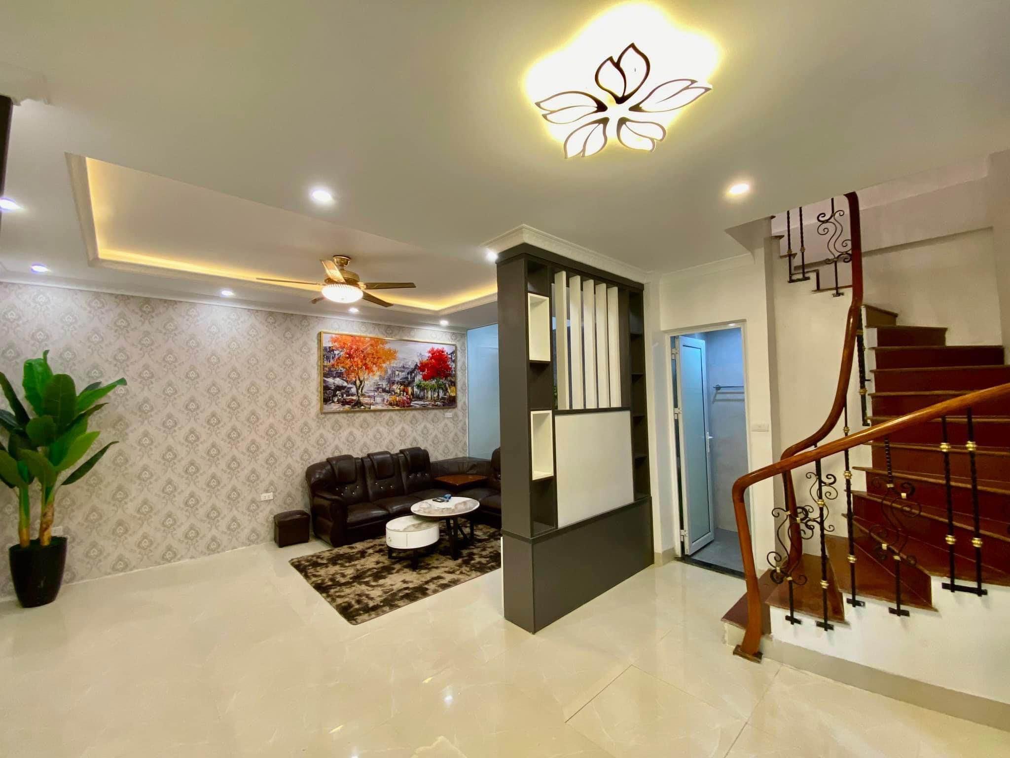 BÁN NHÀ MẶT NGÕ ĐỖ THUẬN, QUẬN HAI BÀ TRƯNG, DIỆN TÍCH 42M, MẶT TIỀN 4M, 5 TẦNG, GIÁ CHỈ 8 TỶ