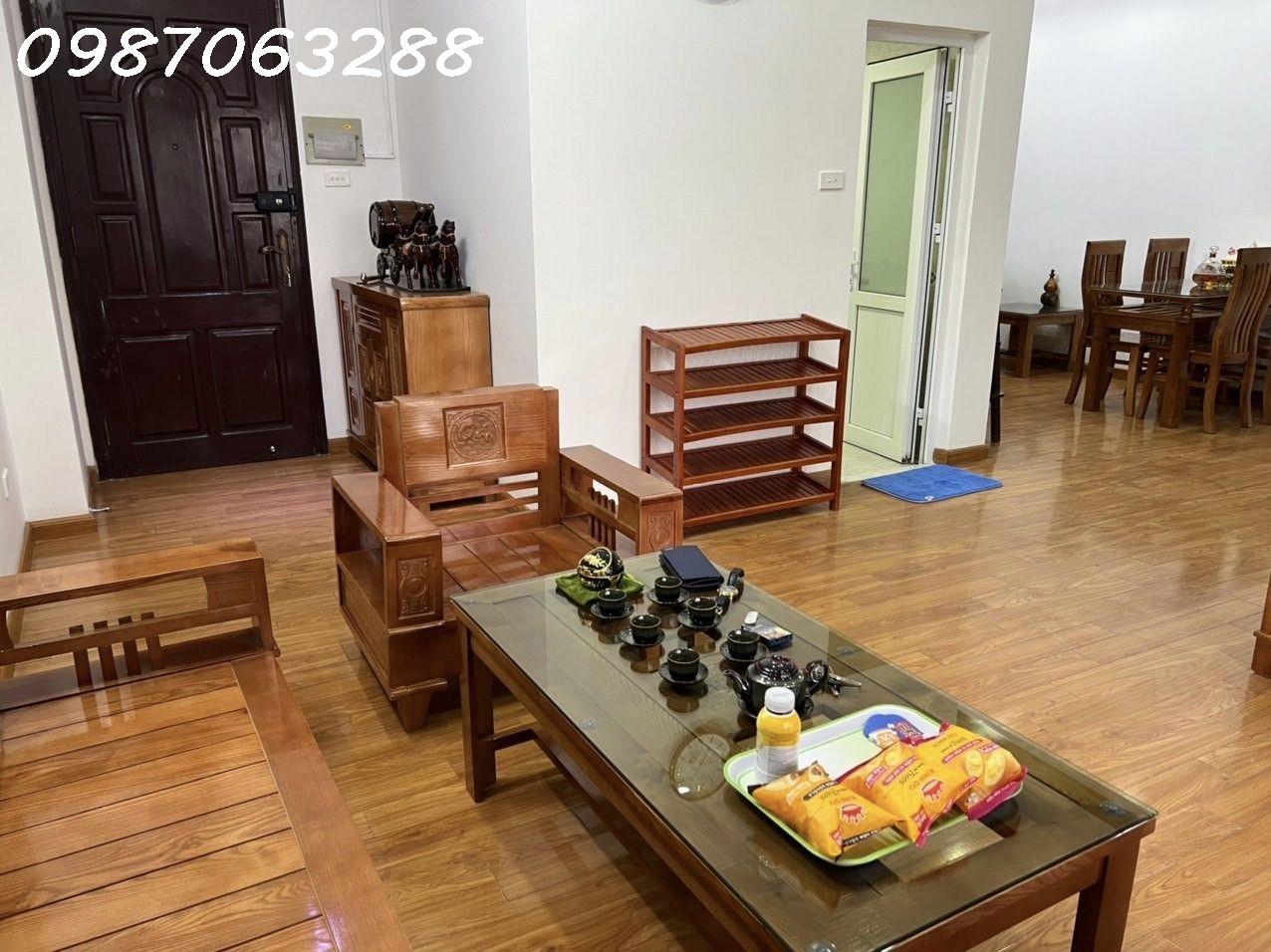 BÁN CHUNG CƯ 17T HOÀNG ĐẠO THUÝ- CẦU GIẤY 83 M 2 NGỦ 4,5 TỶ 0987,063.288