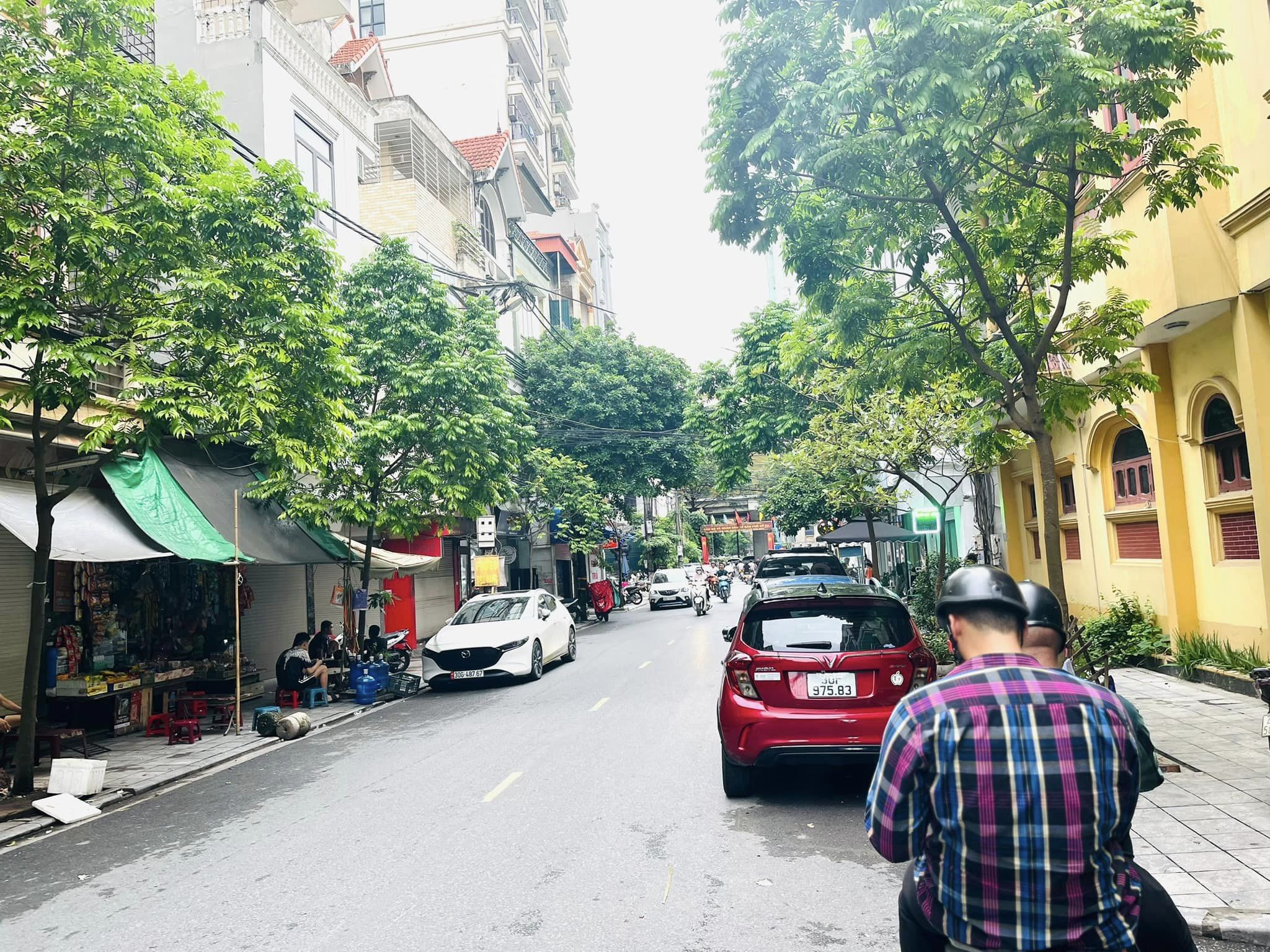 Mặt đường 8m, vỉa hè kinh doanh đỉnh Lê Trọng Tấn, Thanh Xuân, 65m x 5T, mt 6m chỉ 17.95 tỷ