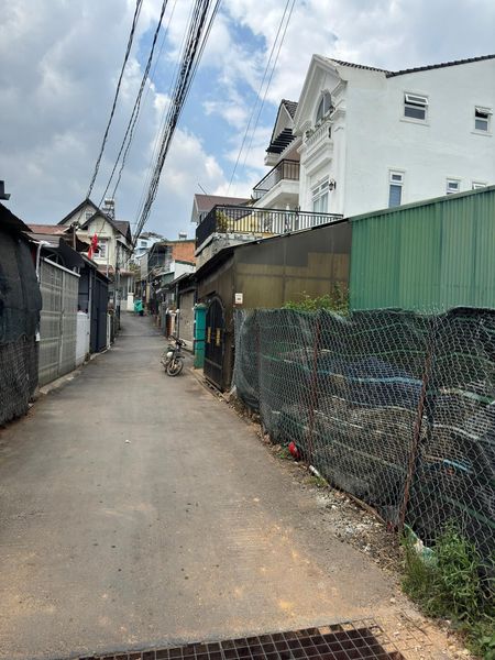 CẦN BÁN GẤP LÔ ĐÁT CHUNG HAI NHÀ 200 FULL XÂY DƯNG HAI MẶT TIỀN PHƯỜNG 9 ĐÀ LẠT LÂM ĐỒNG