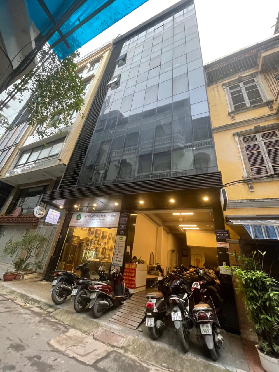 (QUÁ HIẾM) Bán nhà phân lô Mạc Thái Tổ 80mx7T MT 7m thang máy 2 oto tải tránh 30m ra phố gần 100tr/1 tháng HƠN 20 TỶ