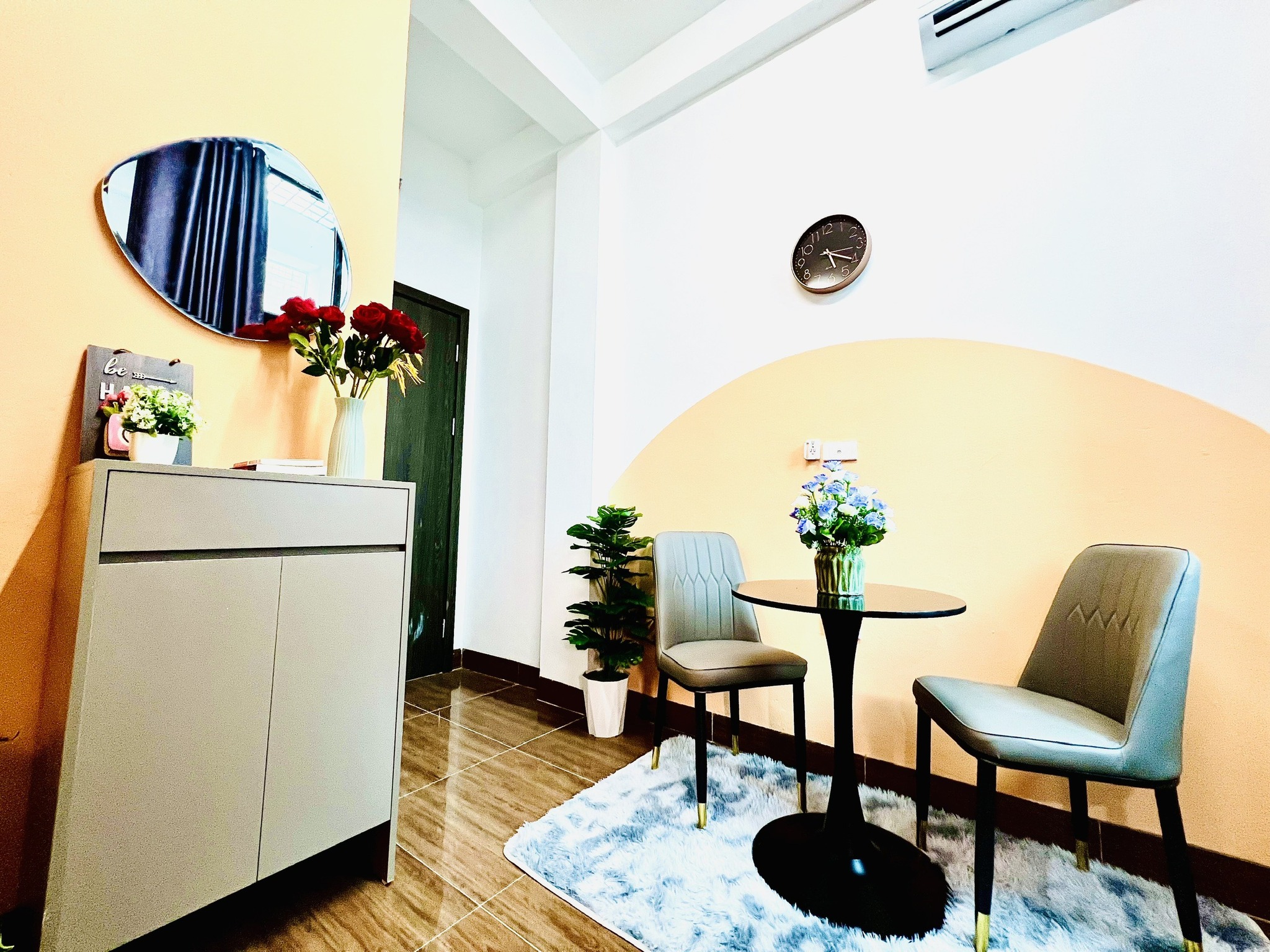 Nhà Đẹp Tại Đại La, Ngã Tư Vọng, Ô Tô - Giá 9.9 Tỷ, 65m2, Nhà 3 Tầng.