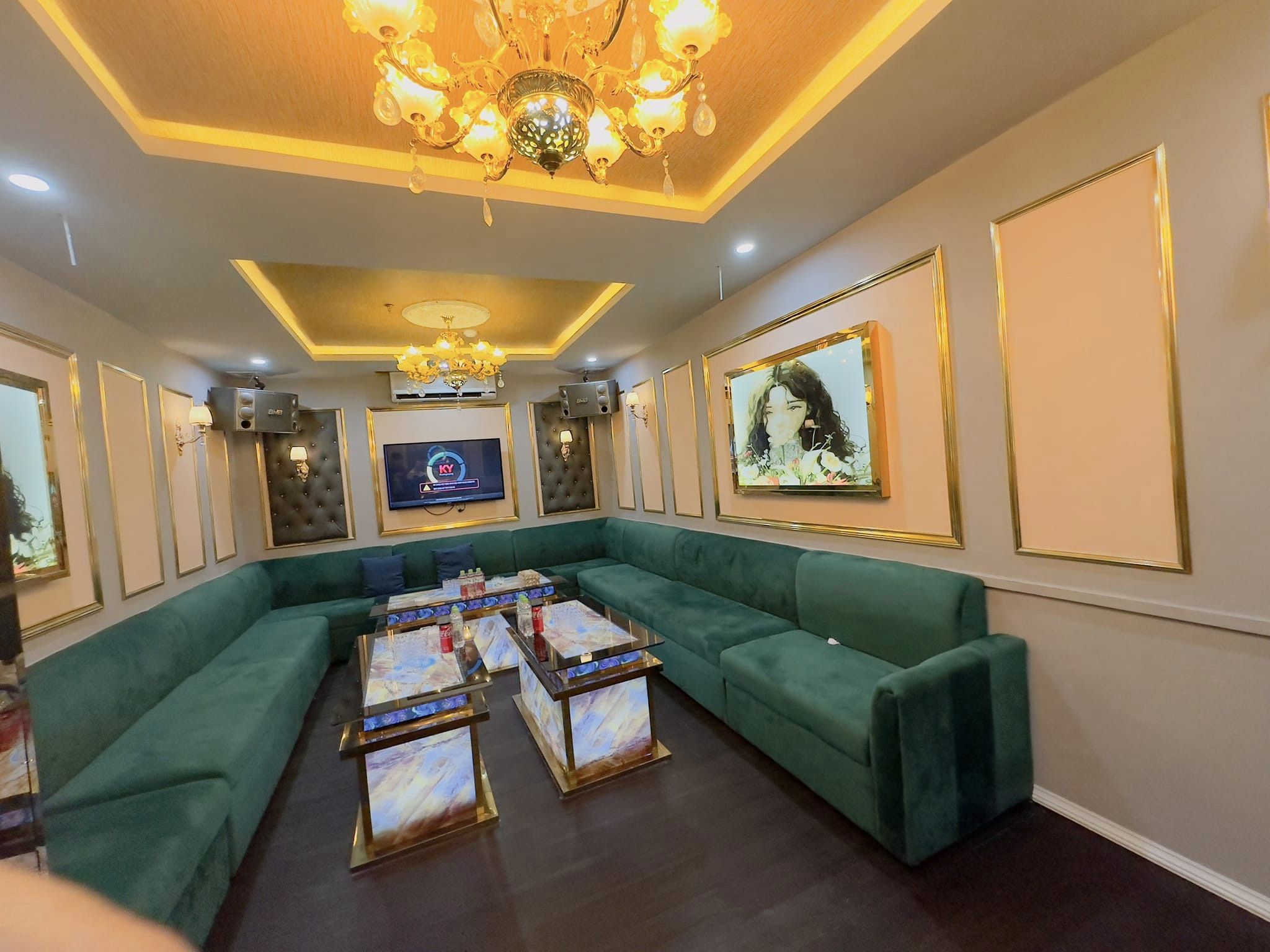 Nhà Đẹp Tại Đại La, Ngã Tư Vọng Ngõ Ô Tô-Giá 9.9 Tỷ 65m2.