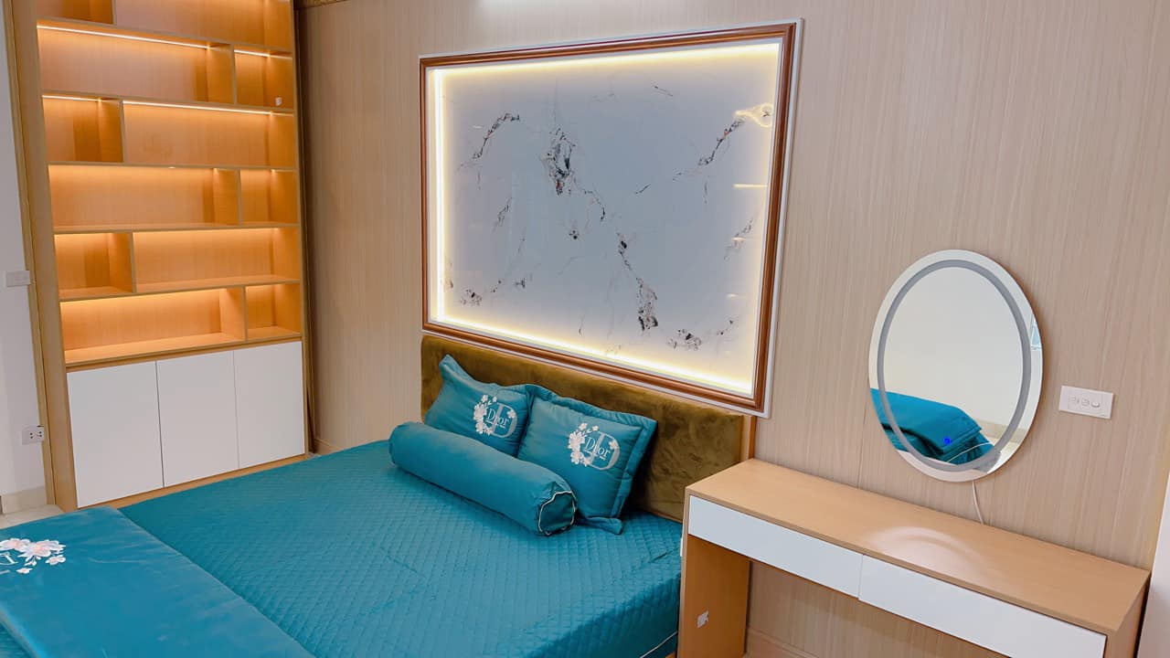 Căn góc, Ngõ thông, Mới kính koong bán nhà Hào Nam-0989311985