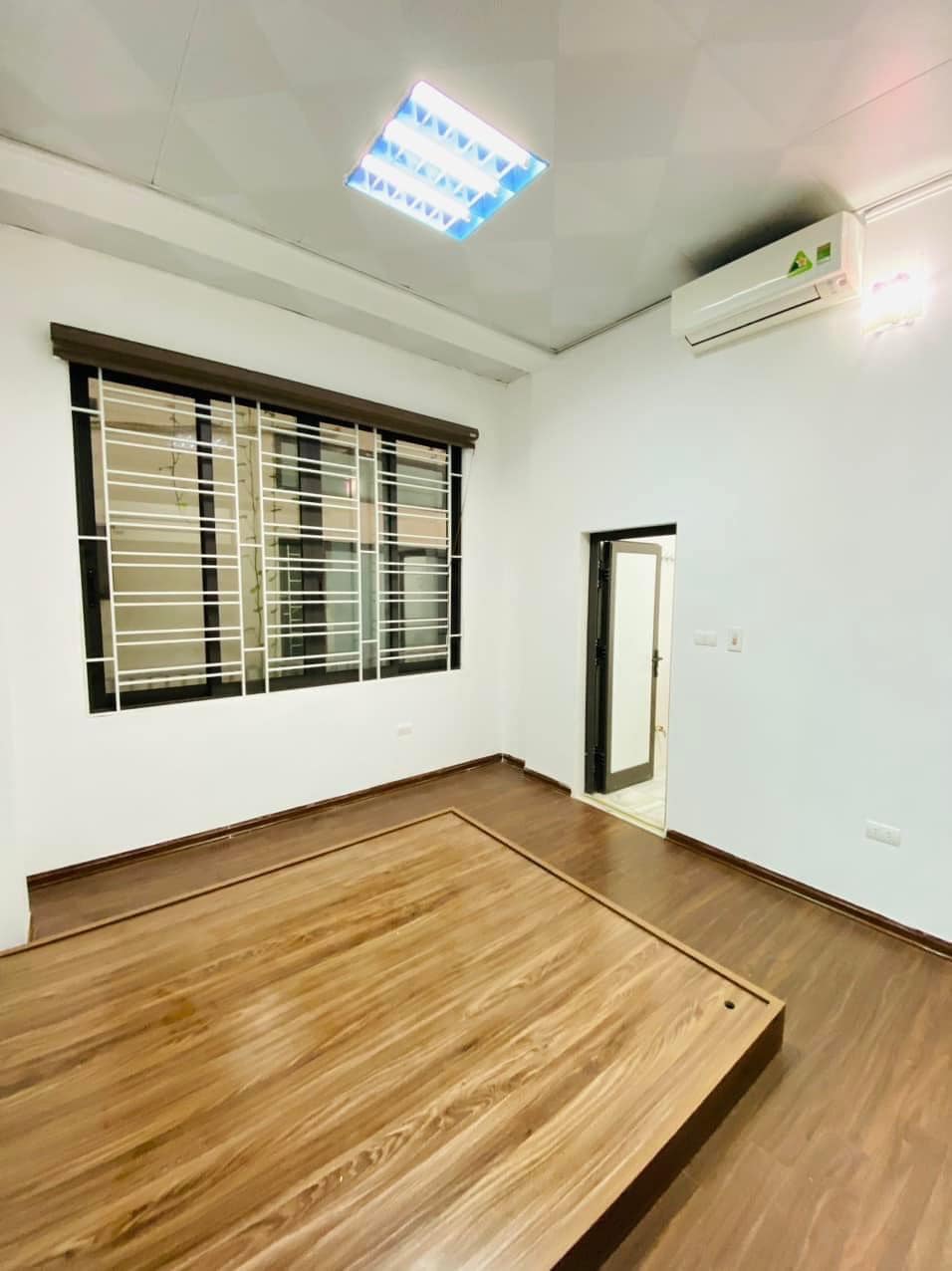 Ngõ 3m, Thông, Mới kính koong, bán nhà Tây Sơn-0989311985