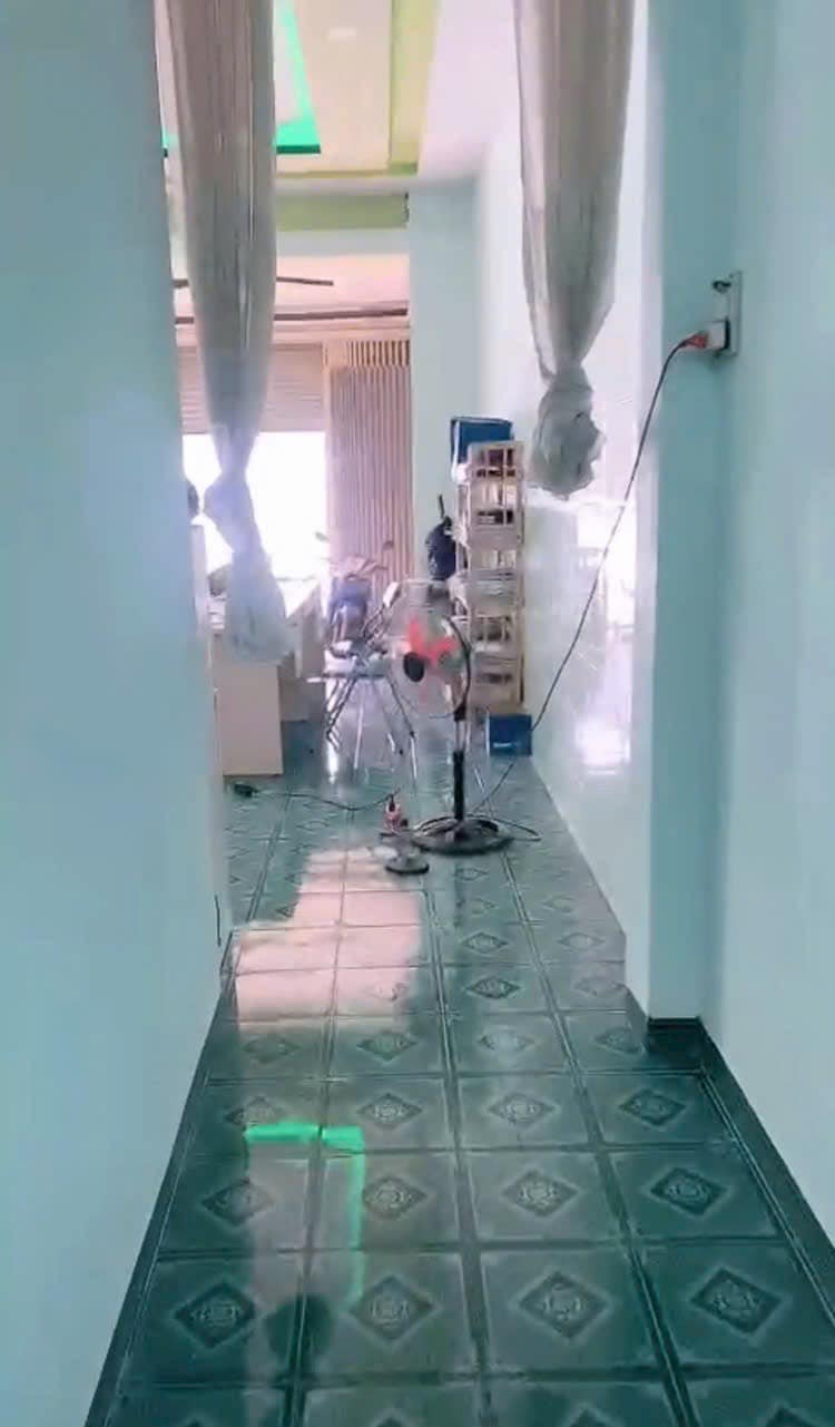 BÁN NHÀ MẶT TIỀN KINH DOANH NGAY KHU DU LỊCH SUỐI KHOÁNG NÓNG THÁP BÀ