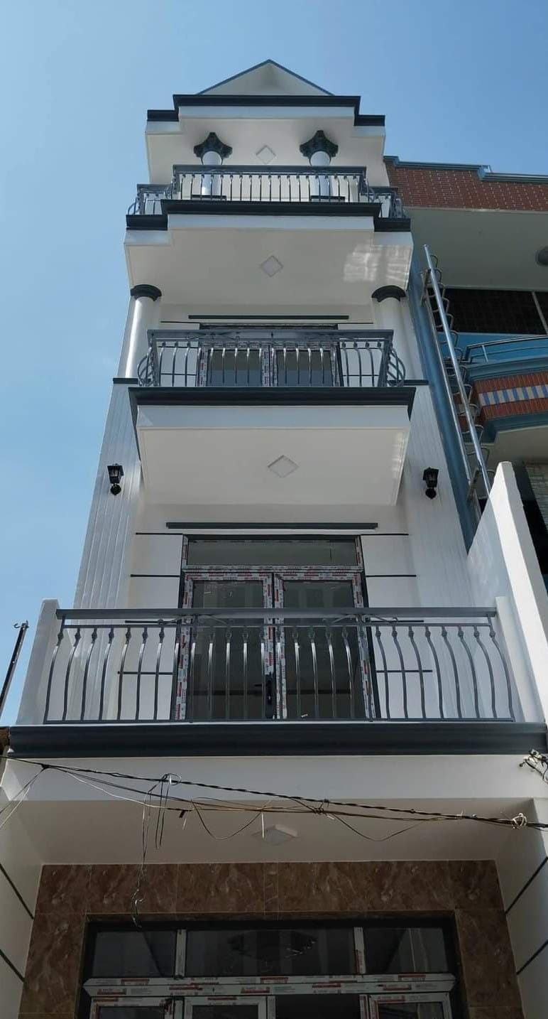 Chỉ hơn 8 tỷ xíu - Nhà mới 4 tầng - Hẻm 8m Âu Dương Lân ô tô 7 chổ ngũ trong nhà - Phường 3 - Quận 8