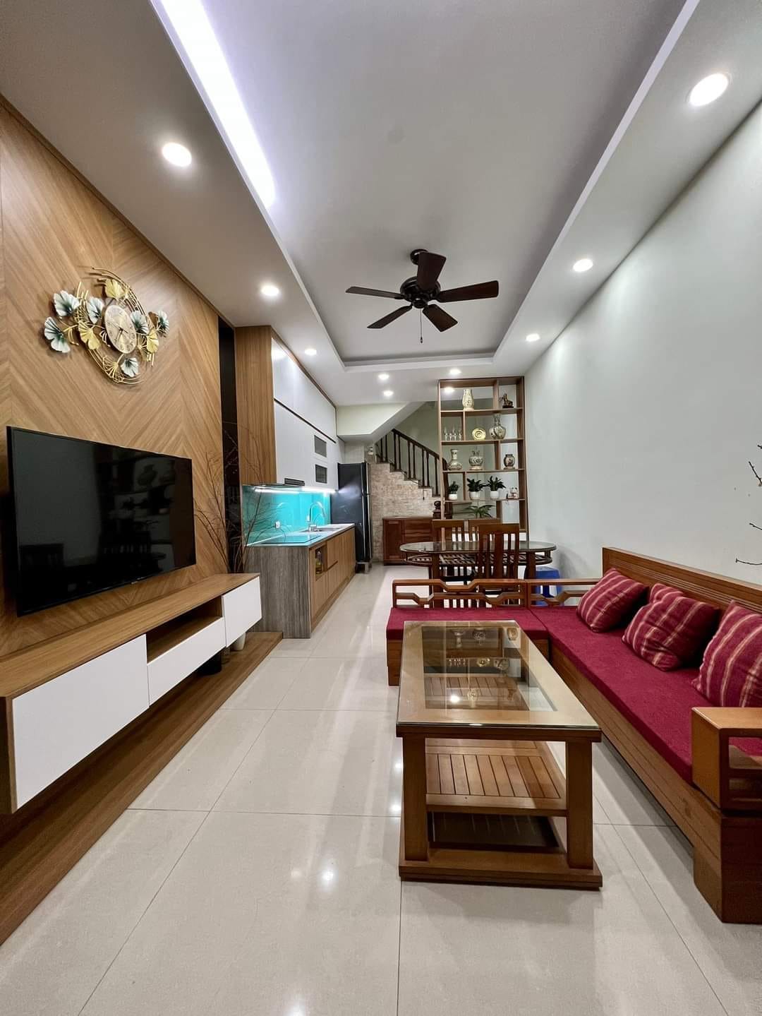 KHU VIP BA ĐÌNH-NHÀ ĐẸP Ở NGAY-NGÕ THÔNG-NGOẠI GIAO ĐOÀN-38M 5T 8xTỶ-VẠN PHÚC