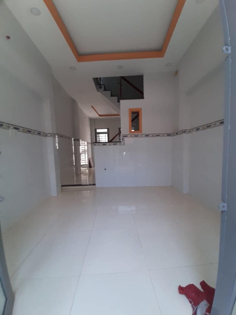 Chốt hơn 3 tỷ xíu - Nhà mới 2 tầng - đường Tùng Thiện Vương - Phường 13 - Quận 8 giáp Quận 5 - gắp bán