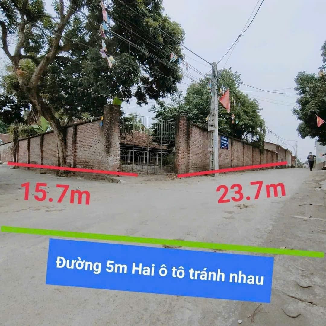 Tôi cần bán 382m2. Trong đó có 182m đất thổ cư, còn lại là trồng cây lâu năm, lô góc, ô tô tránh