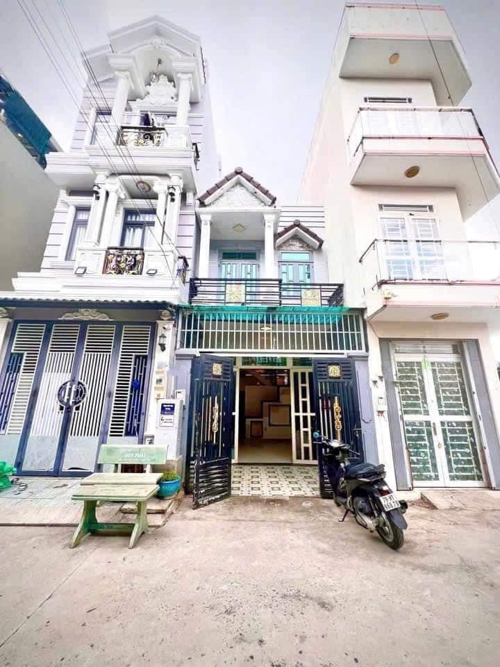 BÁN NHÀ 2 TẦNG - SỔ HỒNG RIÊNG - Ô TÔ 7 CHỔ ĐƯỜNG ĐÀO TÔNG NGUYÊN - TT. NHÀ BÈ