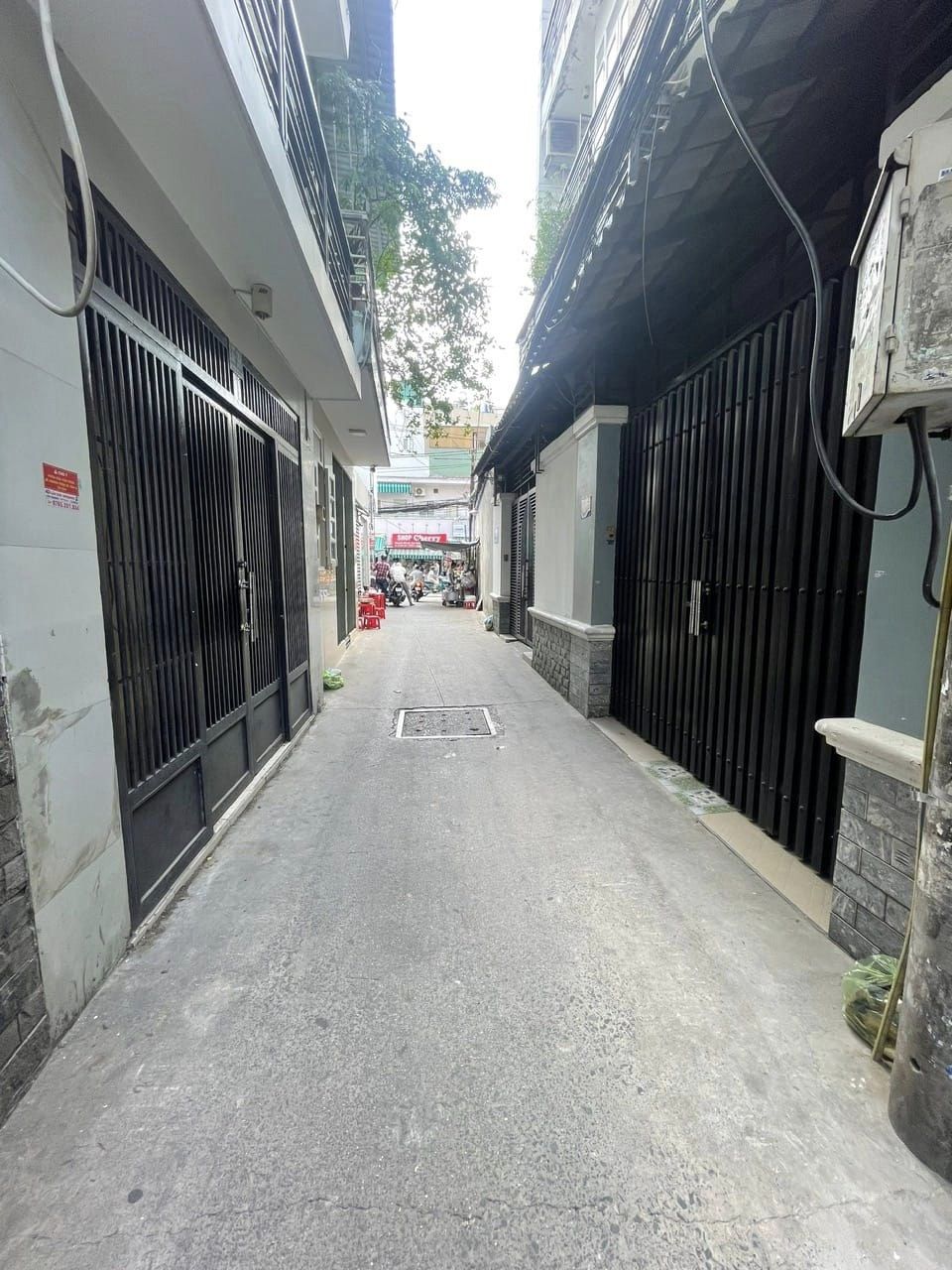 Nhà mới 2 tầng ngang 4,5m - Ô tô đổ cửa - Sát mặt tiền đường Đặng Chất - Phường 3 - Quận 8 - giá 5 .4 tỷ