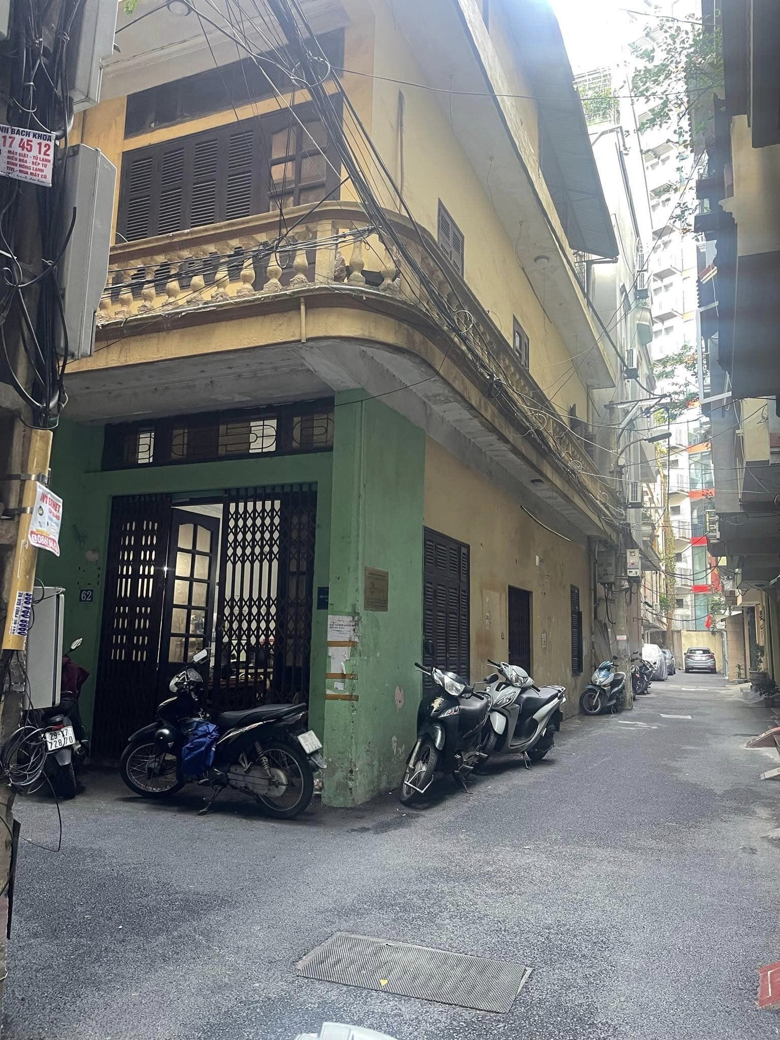 Bán Nhà Cầu Giấy 46/ 50m Lô Góc Ô TÔ Vào Nhà Kinh Doanh Đỉnh Giá 12.8 Tỷ.