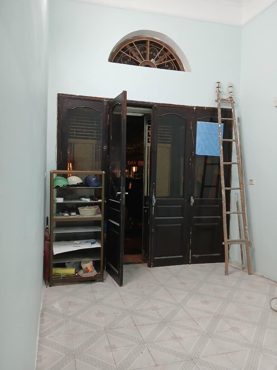 CHO THUÊ MBKD NHÀ HÀNG, CÀ PHÊ TRẦN TỪ BÌNH 4 TẦNG - HOẶC SPA, SALON, VP.