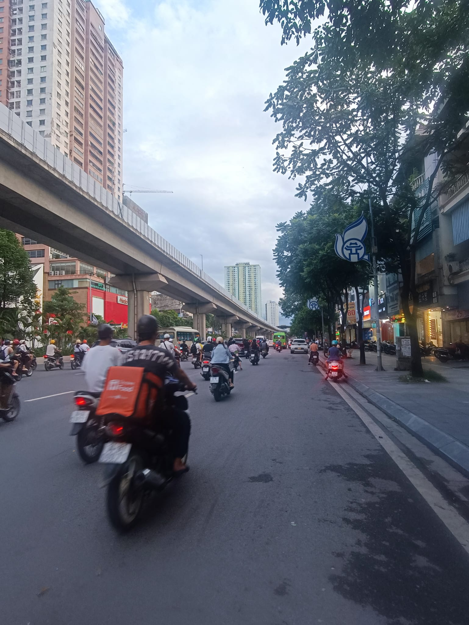 CHO THUÊ NHÀ MẶT PHỐ NGUYỄN TRÃI, THANH XUÂN, 3 TẦNG, 70M2, MT 4.5 M, GIÁ 50 TRIỆU - CTL