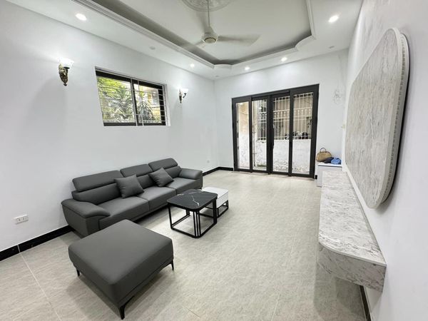 BÁN NHÀ VÕNG THỊ, 52M2 – MT 4,3M – 5 TẦNG, MẶT TIỀN RỘNG, LÔ GÓC 3 THOÁNG, Ô TÔ ĐÕ GẦN, NGAY HỒ TÂY, Ở ĐƯỢC LUÔN