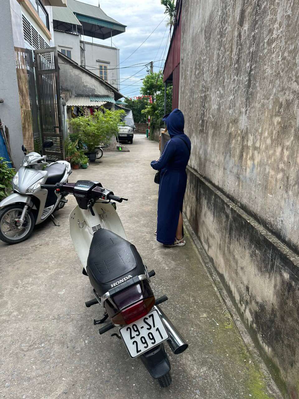 Đất Đông Dư trong đê ngay gần hồ điều hoà đường oto vào