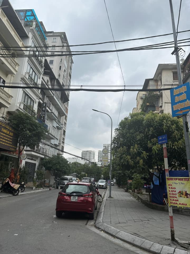 BÁN NHÀ C4 LẠC LONG QUÂN, 39,1M2 - MT 4,2M, VỊ TRÍ LÀ HIẾM, Ô TÔ RA VÀO THOẢI MÁI, GẦN VỚI ĐƯỜNG LỚN, NGAY HỒ TÂY