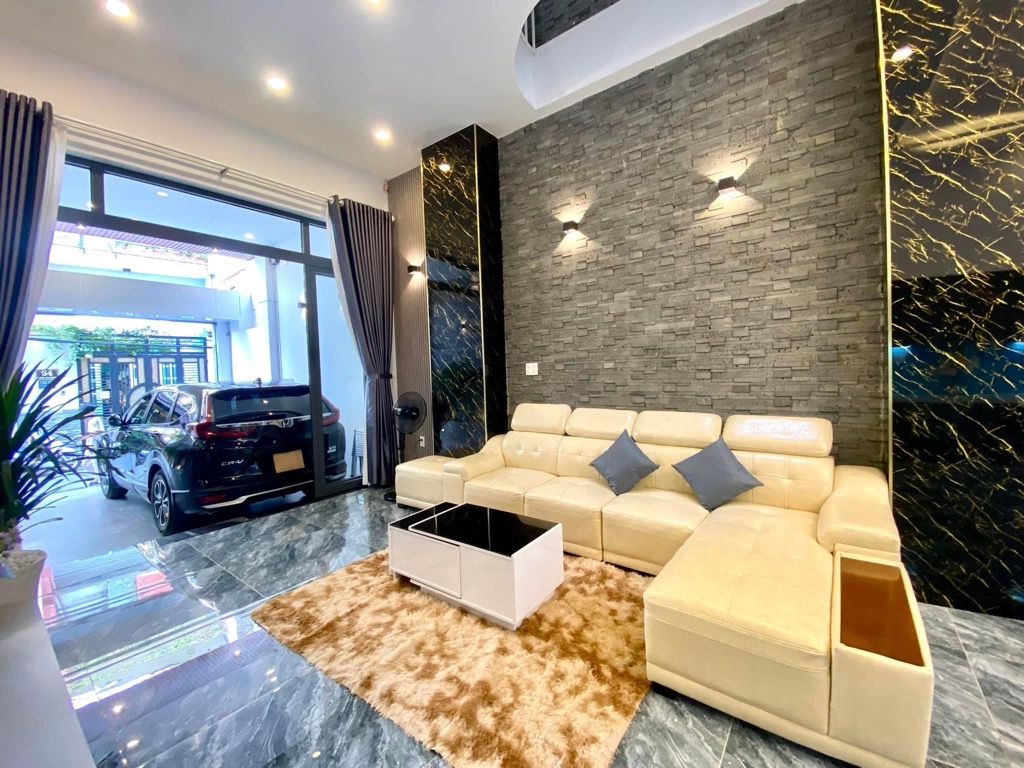 SIÊU PHẨM 4 TẦNG ĐẸP LUNG LINH, XE HƠI 7C NGỦ TRONG NHÀ – DT 5X16 – 5 PN MASTER – SỔ VUÔNG HOÀN CÔNG – CÁCH MT LÊ VĂN