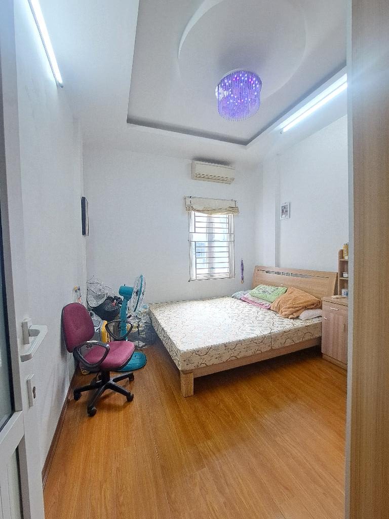 Bán nhà đẹp ô tô ở ngay phố Phan Kê Bính Ba Đình 15 tỷ.