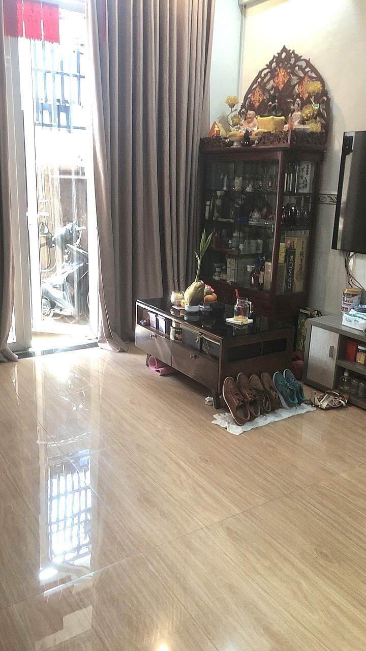 Nhà bán hẻm 212 / Nguyễn Văn Nguyễn 32m2 , 3 Tầng , Tân Định Quận 1 - Hẻm Thông - Giá 4 tỷ 8