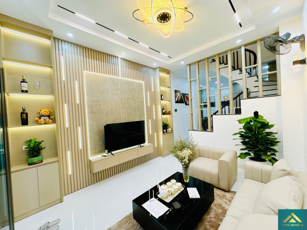10M OTO TRÁNH - SIÊU HIẾM – PHỐ TRUNG LIỆT – 40M X 5 TẦNG – DÂN XÂY – FULL CÔNG NĂNG – PHỐ THÁI THỊNH - 6.7 TỶ