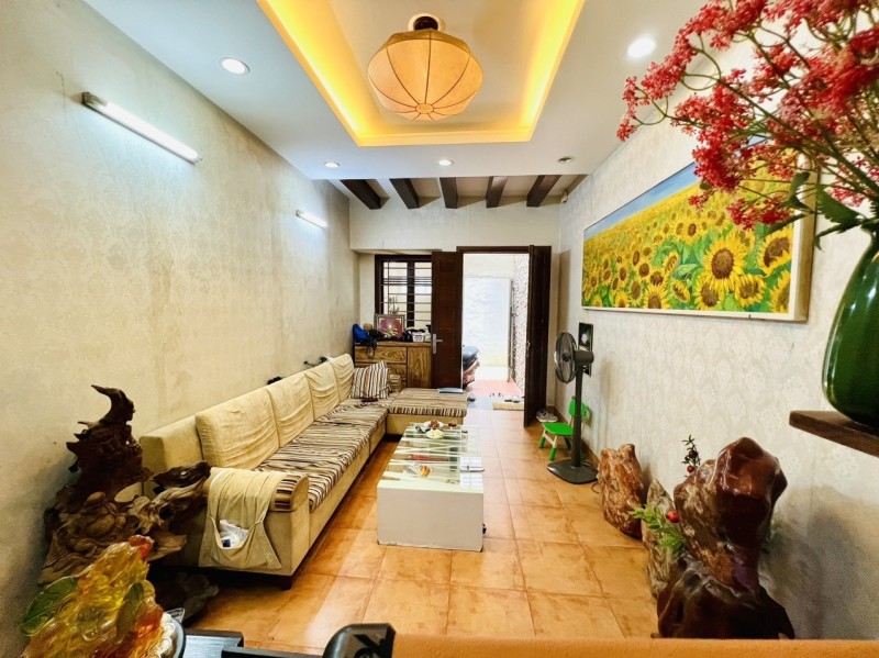 Bán Nhà Thái Thịnh, Thái Hà, Đống Đa - 45m², 5 Tầng, Giá 6 Tỷ sau hỗ trợ