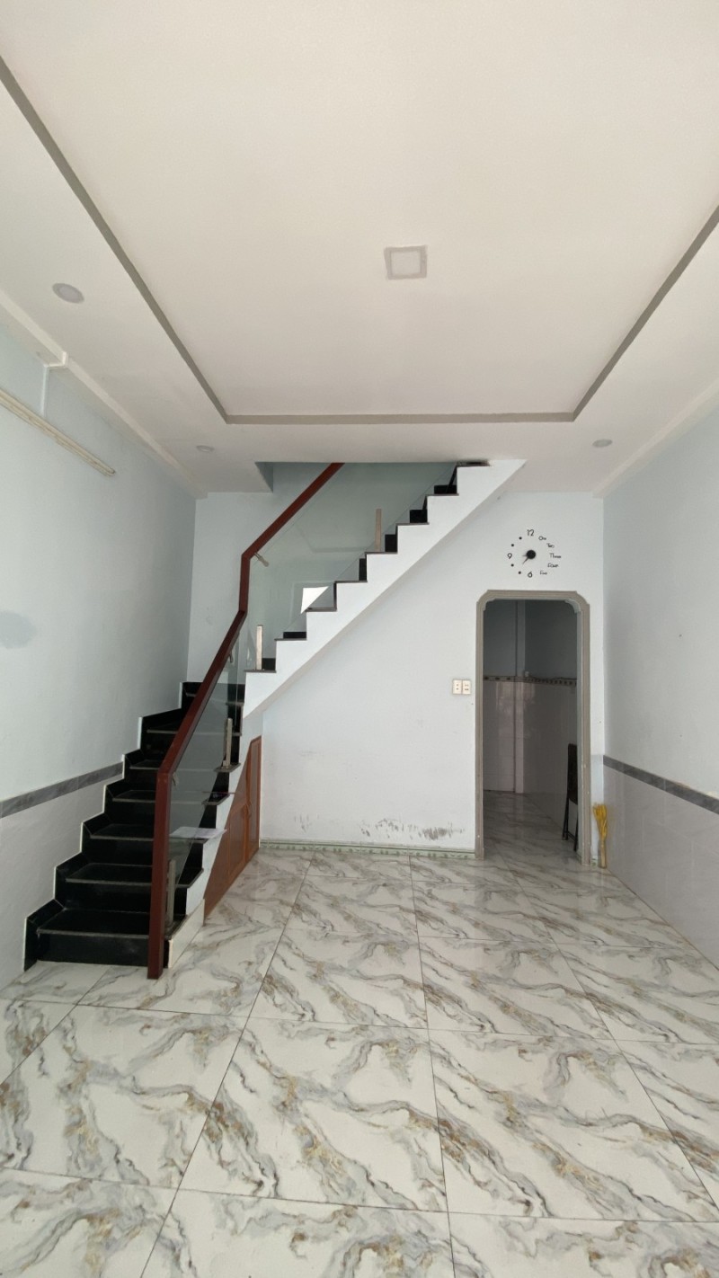 NGUYỄN THỊ TÚ, HẺM XE HƠI, 2 TẦNG, 2PN, SHR, HOÀN CÔNG ĐẦY ĐỦ, KHU DÂN CƯ HIỆN HỮU, CHỈ 2.8 TỶ