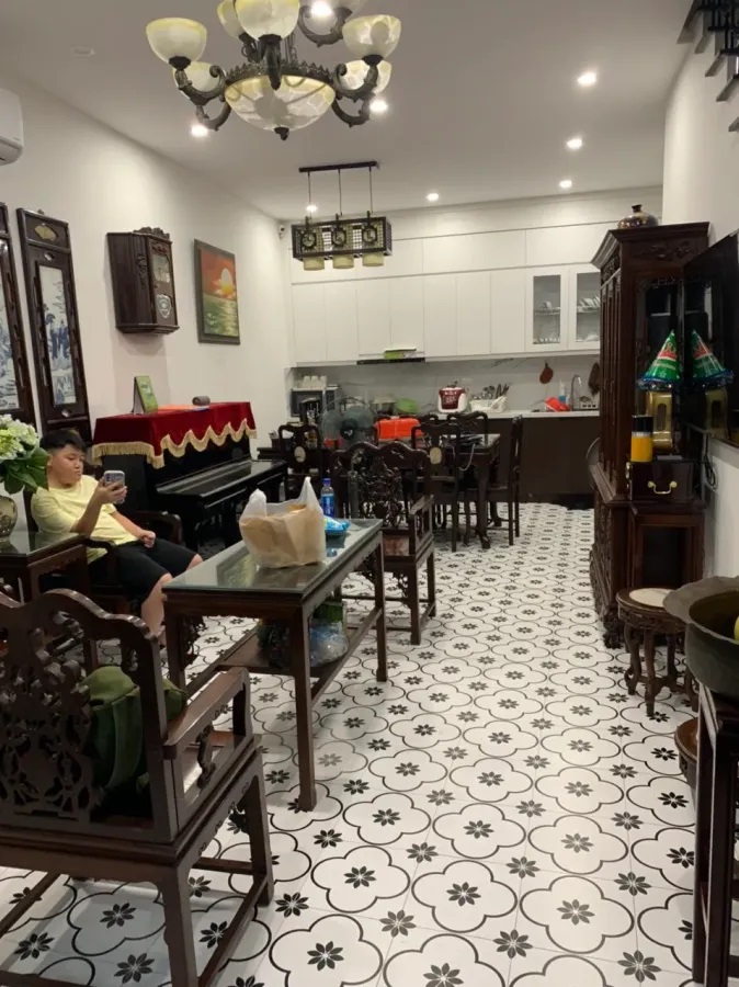 Siêu phẩm Hồ Tây tương lai mặt phố, ô tô vào sân nhà, dtich 77m, mt 4.7m