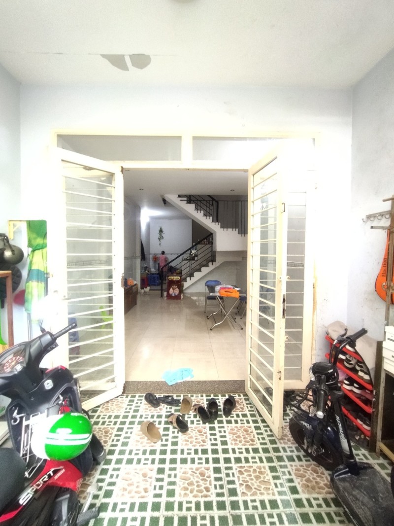 Nhà 2 tầng Vạn Kiếp, Bình Thạnh, 70M2, ngang đẹp 4m, sổ vuông A4, chỉ nhỉnh 4 tỷ