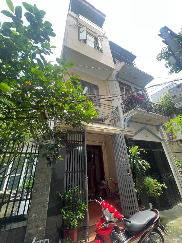 HOT! Bán GẤP! Nhà 4 tầng Dân xây phố Ngọc Lâm, GIÁ đầu tư! Chỉ 100 tr/m, 56m, nhỉnh 5 tỷ