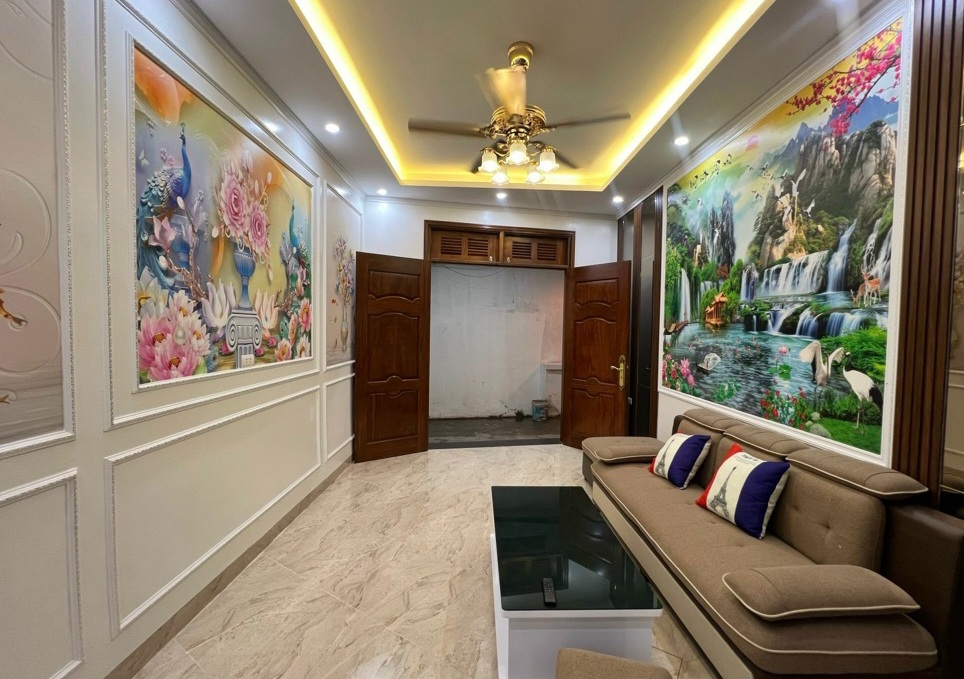 PHỐ QUAN HOA - NHÀ ĐẸP 6 TẦNG XÂY MỚI - GẦN PHỐ - 35M2, 6.79 TỶ