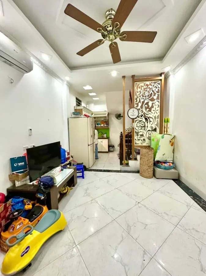 Bán nhà Phố 8/3, Q. HBT, lô góc 40m2x5 tầng, mặt tiền hơn 4m, Giá 6 tỷ