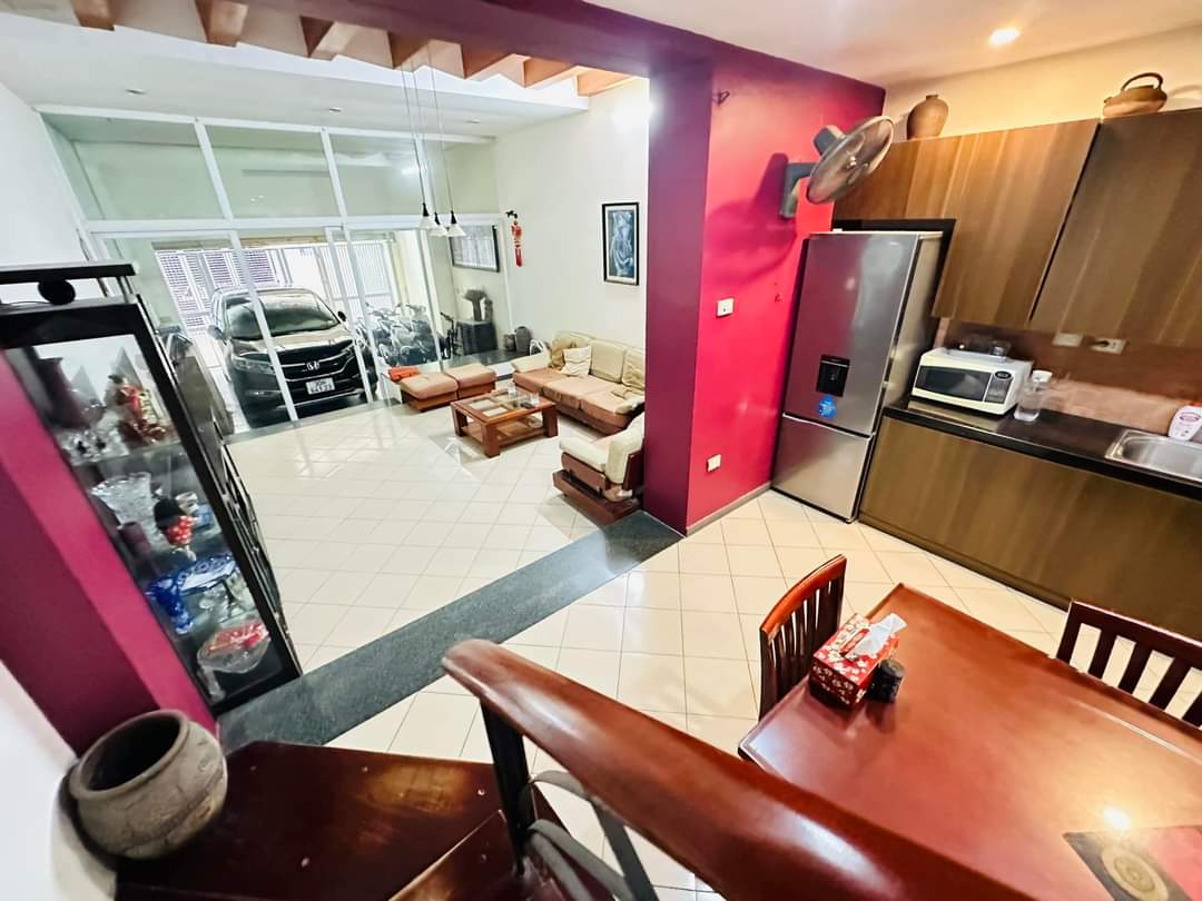 BÁN NHÀ ĐỘI NHÂN,QUẬN BA ĐÌNH,DT86M2×4T,MT5M,GIÁ 13.5TỶ,NHÀ ĐẸP ,GARA, Ô CHỜ THANG MÁY