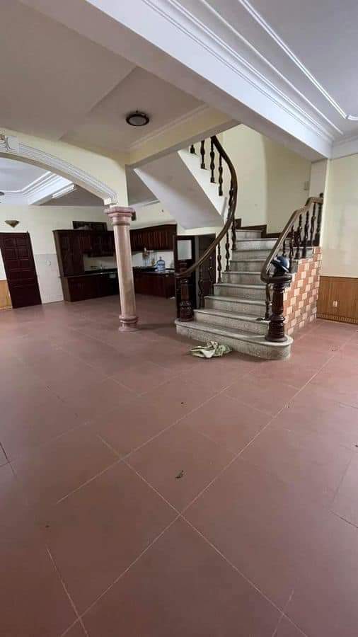 BÁN NHÀ HOÀNG HOA THÁM-QUẬN BA ĐÌNH-DT105M2×5T,MT5.5M-GIÁ 19.5TỶ-BIỆT THỰ-OTO CHÁNH-OTO VÀO NHÀ-KINH DOANH