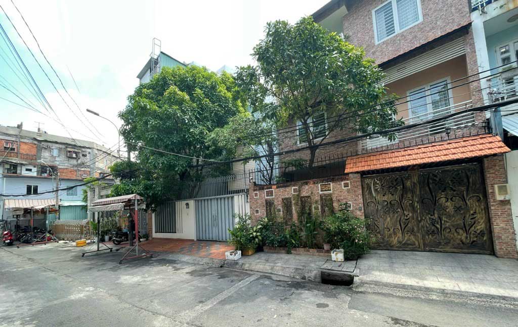 NHÀ HẺM 8M NGUYỄN TRỌNG TUYỂN, 4 x 17m, 5 PHÒNG NGỦ