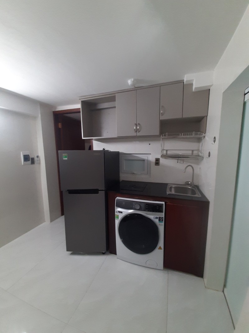 Bán nhà quận 10, Thành Thái, căn hộ dịch vụ, 70m2, 8 tầng, thang máy, 26.5 tỷ