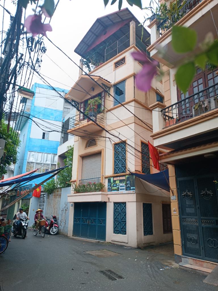 CHỦ BÁN GẤP NHÀ 4 TẦNG Ở CẦU DIỀN, TỪ LIÊM: 44M2, 4 NGỦ, NGÕ RỘNG, HƠN 5 TỶ