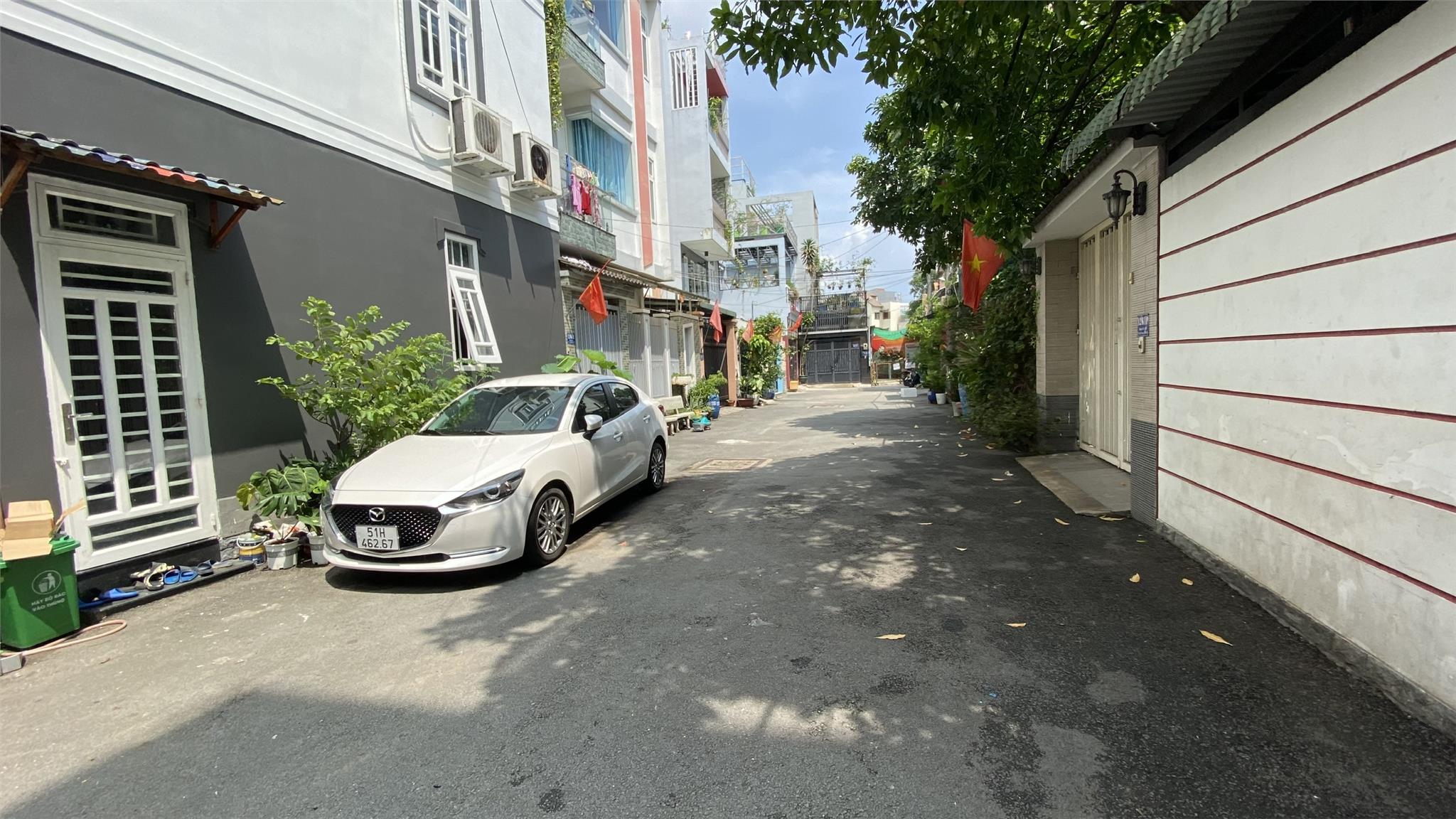 Bán Nhà riêng KHU VIP, Linh Trung, Thủ Đức, Cách trường Thủ Khoa Huân 300m, 115m2, 5T, Hầm rộng, Nhà Đẹp Ở Ngay