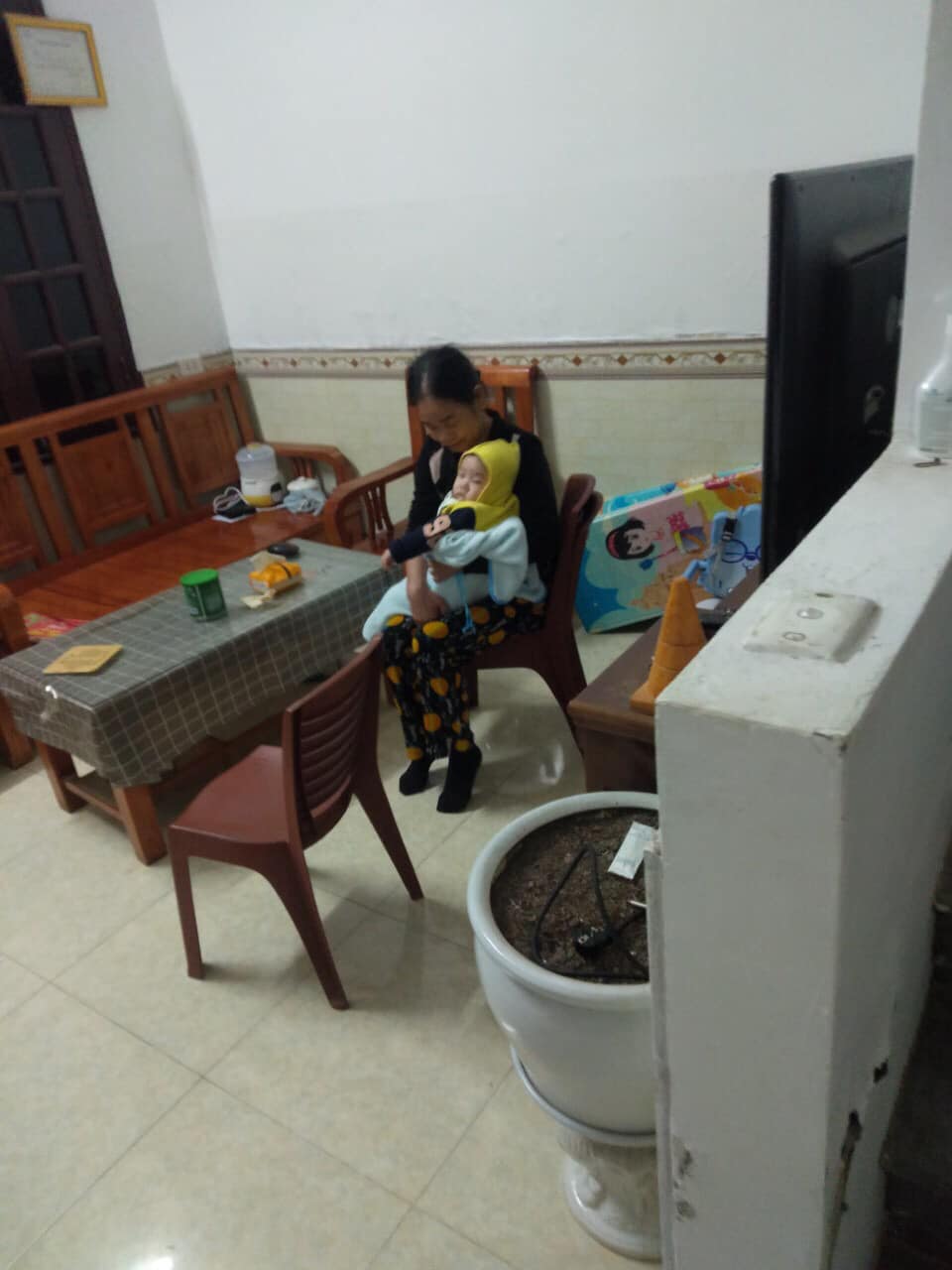 Cho thuê nhà ngõ 3 gác Quan Nhân-Thanh Xuân DT 45 - 3 tầng - Giá 11 Triệu (ctl)