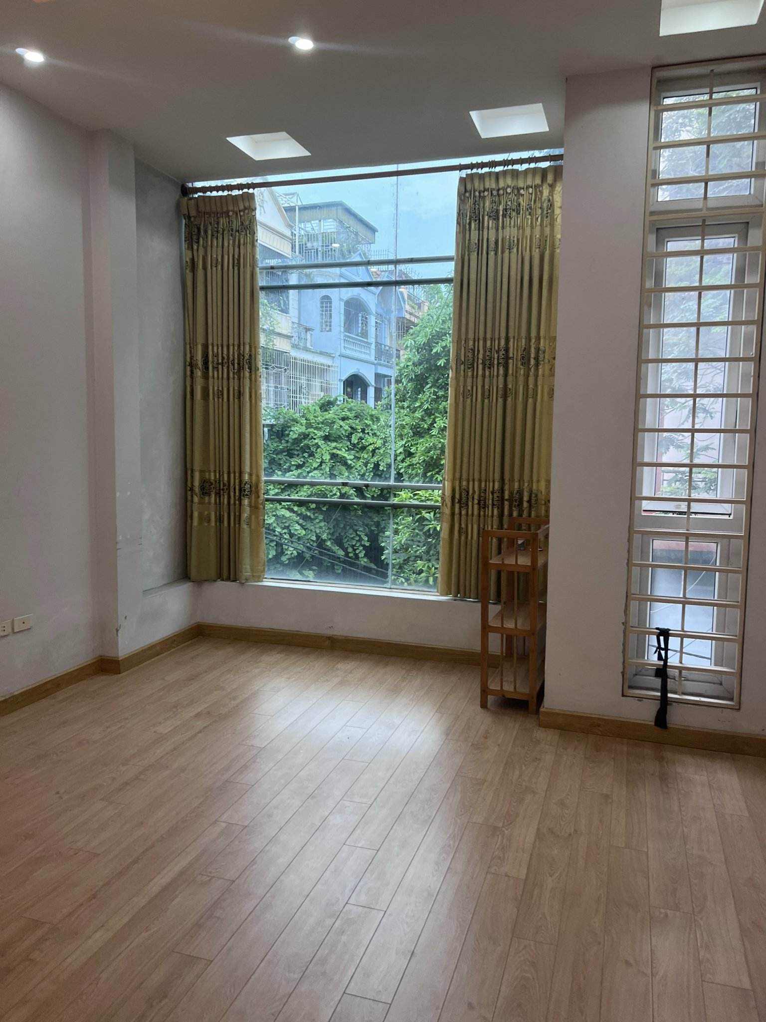 CHO THUÊ NHÀ NGUYÊN CĂN KĐT ĐẠI KIM, NGUYỄN CẢNH DỊ 4 TẦNG, 50M2, 18 TRIỆU