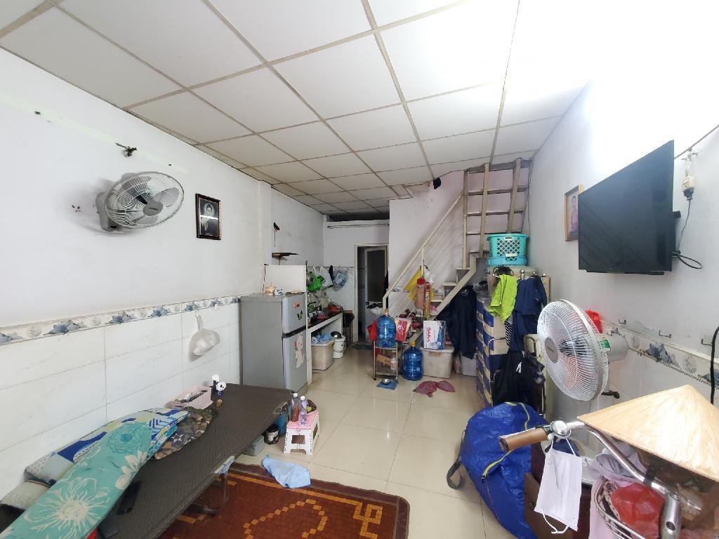 Bán nhà gần Lạc Long Quân, Tân Bình, hẻm thông, 20m2, 2tầng, chỉ nhỉnh 2.5 Tỷ