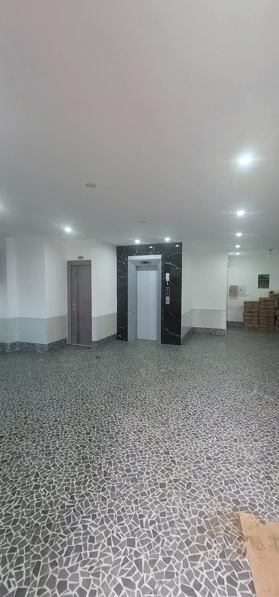 Bán căn tòa hộ Dịch vụ 23 phòng mới tinh thang máy 6 tầng Quận Bắc Từ Liêm - phố Trần cung