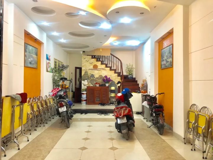 Bán Nhà Cầu Giấy 45m2 xây 5 Tầng MT 5,2m Liên Hệ e Nam:0374117894.