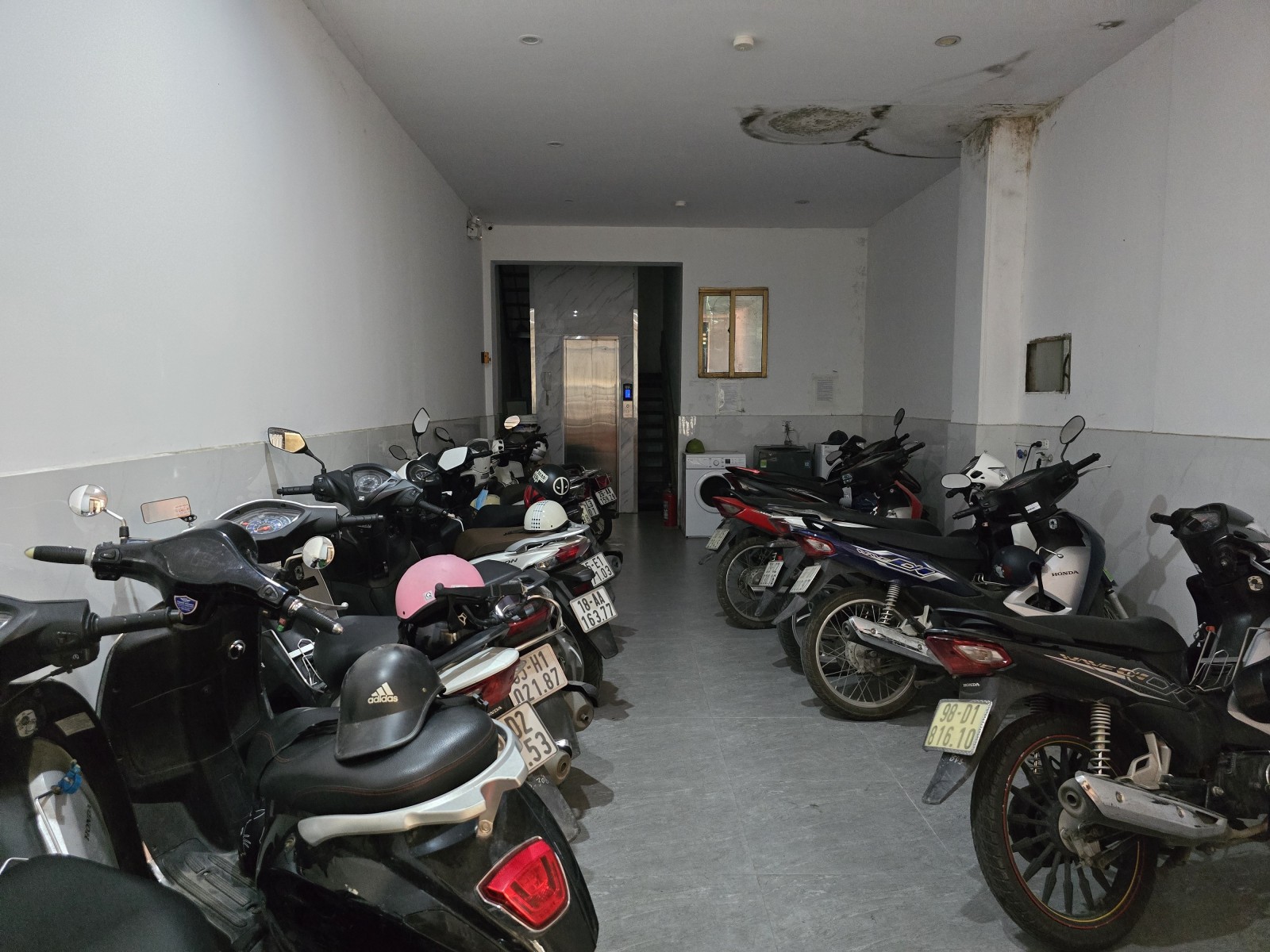 CHÍNH CHỦ CẦN BÁN TÒA NHÀ CCMN PHỐ HỒ TÙNG MẬU QUẬN CẦU GIẤY 55m 2 x 6 T NHỈNH 8 TỶ Ô TÔ KD