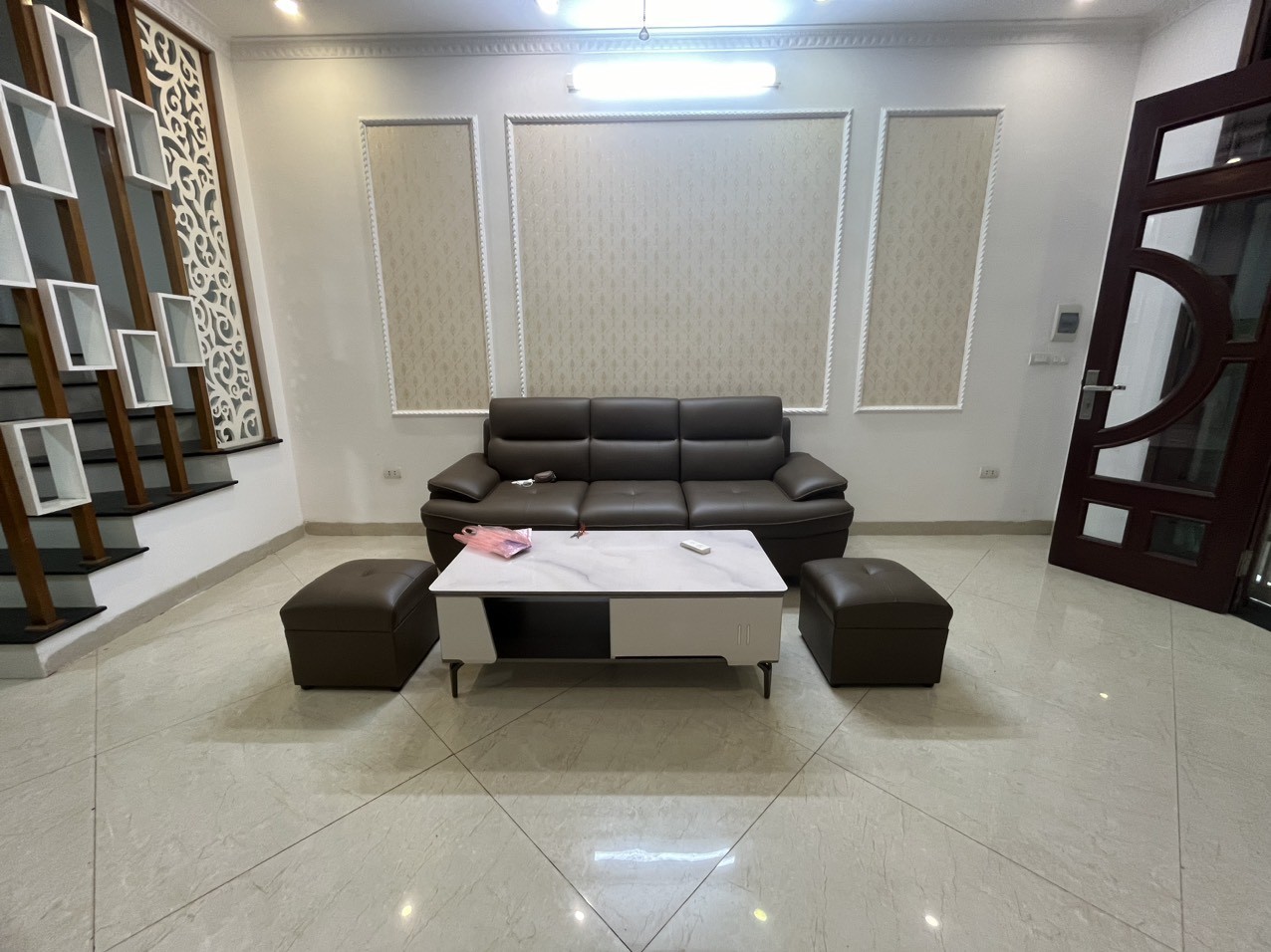 Gần bãi ô tô, Mới keng, Ngõ 2.5m bán nhà Thái Hà-0989311985